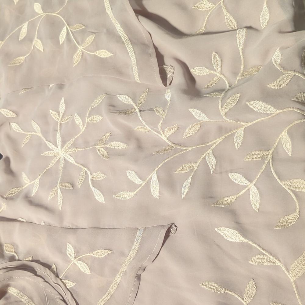 ✨5/$25✨ NWT BKE Boutique embroidered chiffon blouse - Picture 9 of 10